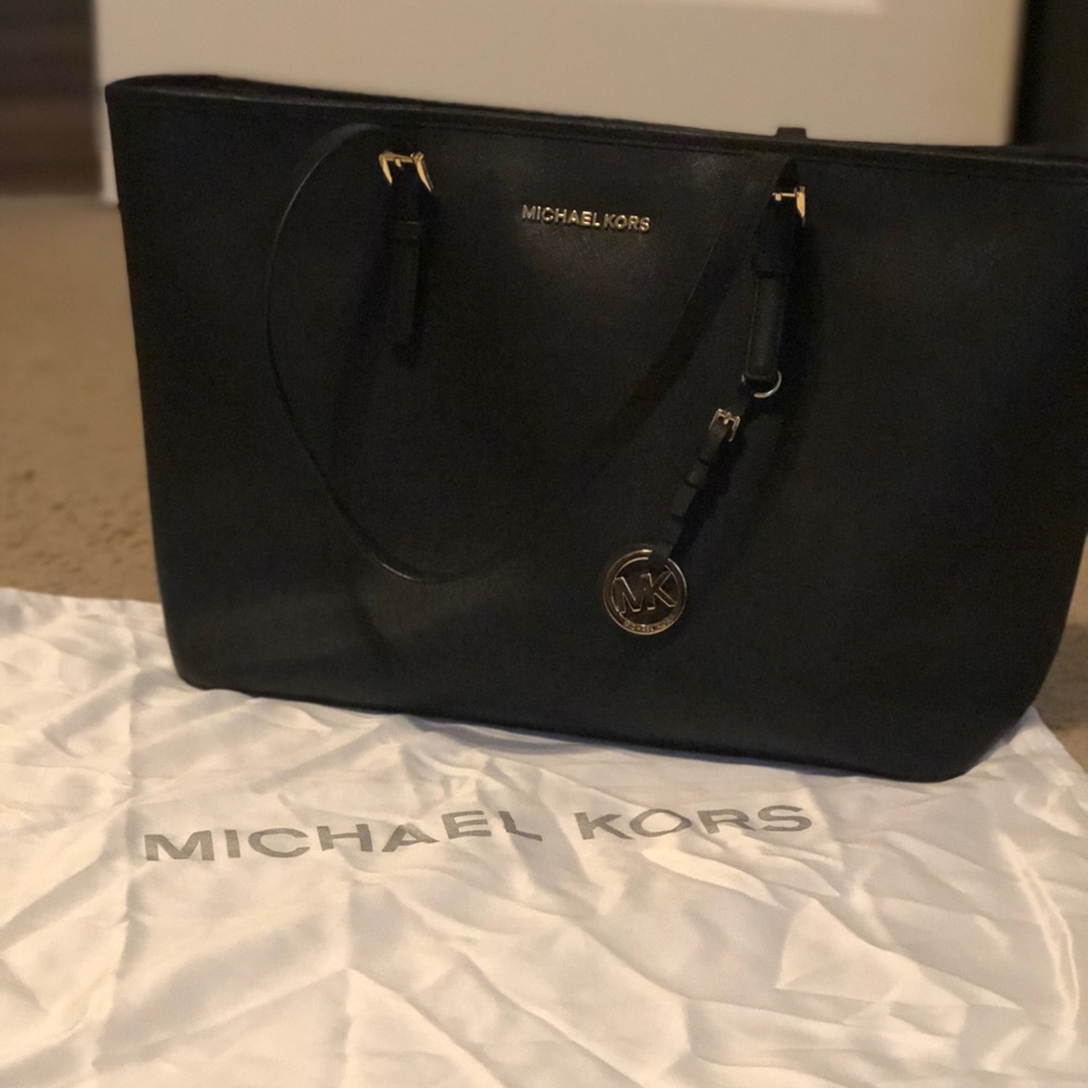 Like new Michael Kors Tote